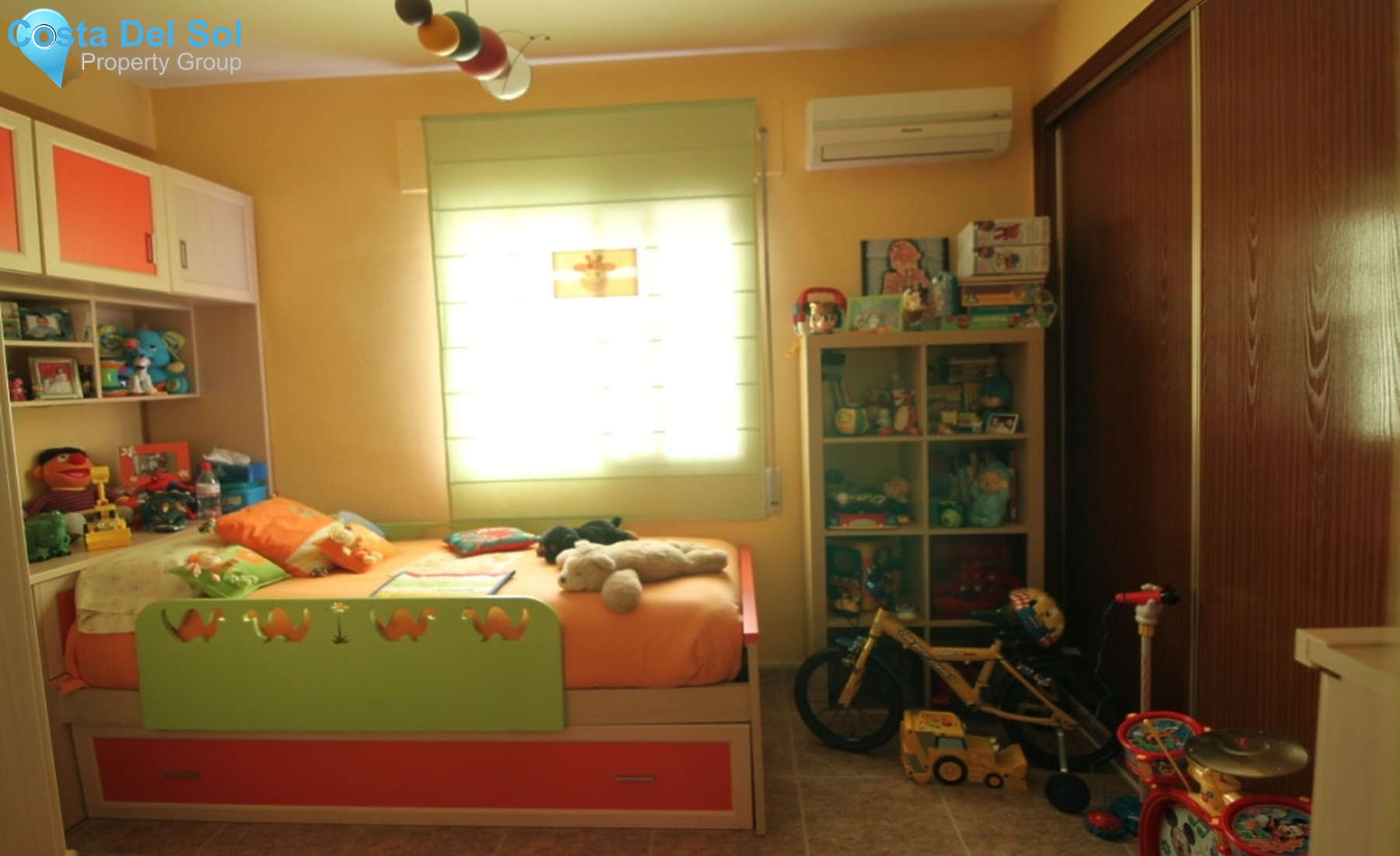 Middle Floor Apartment in Málaga-1358190