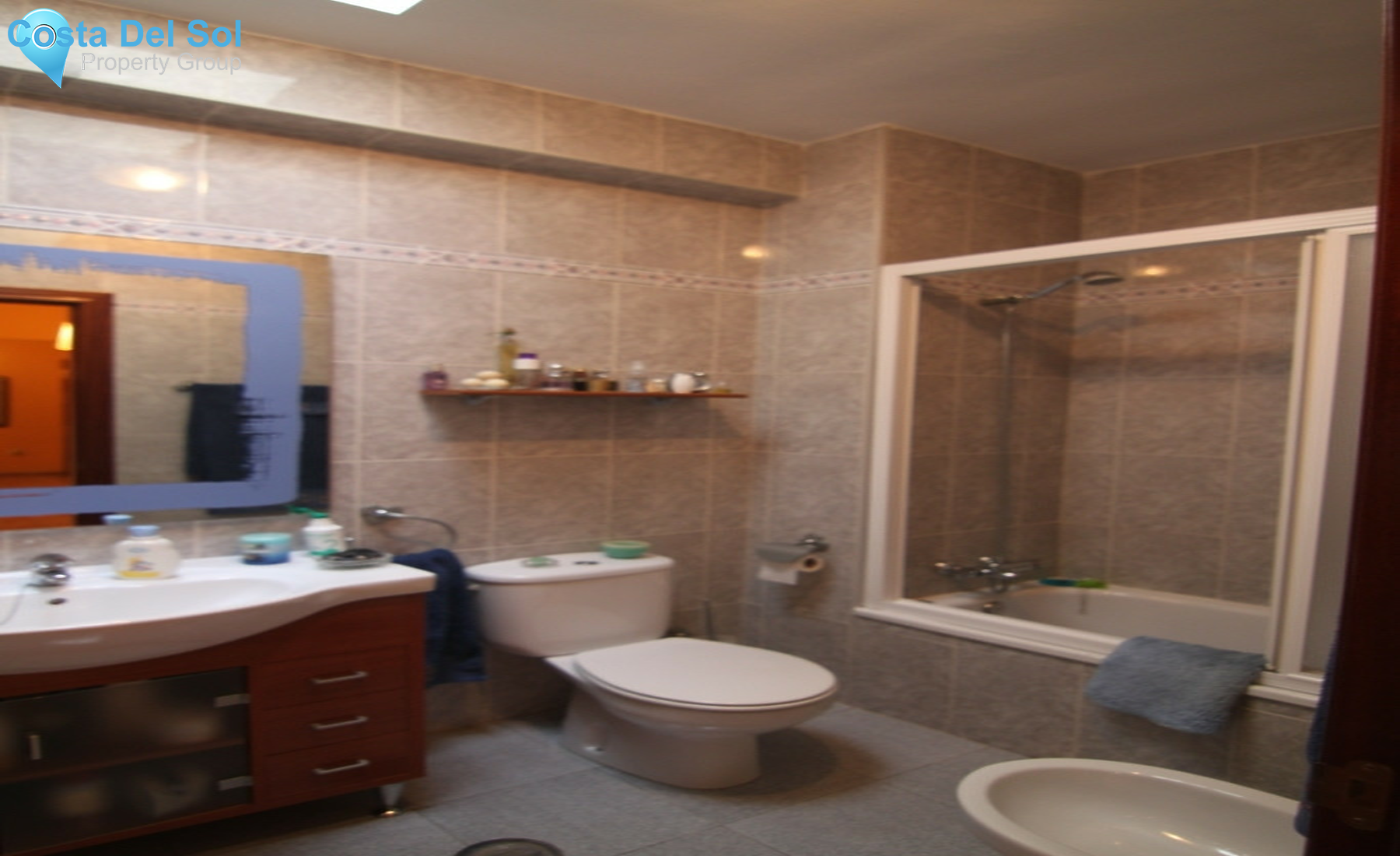 Middle Floor Apartment in Málaga-1358188