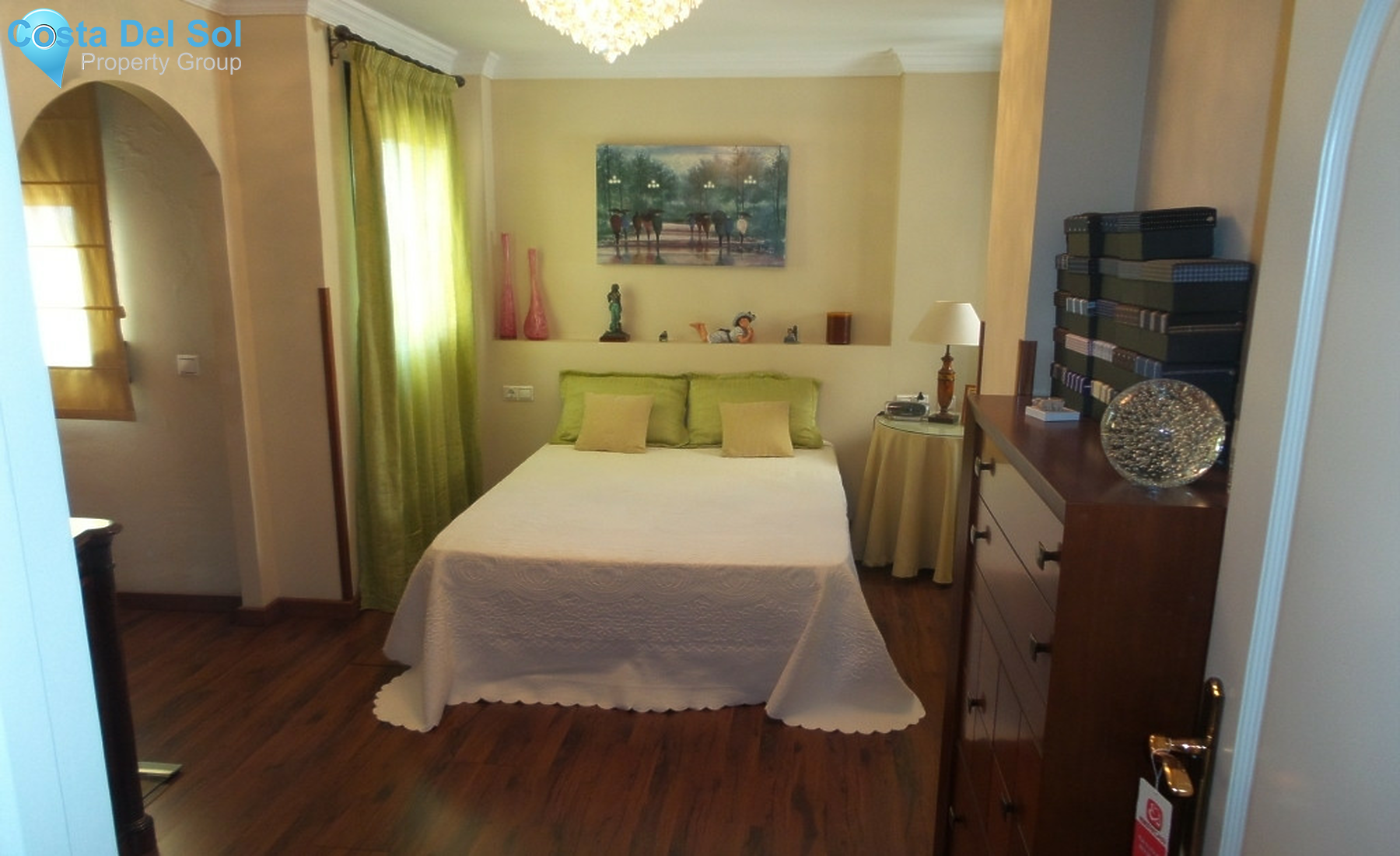 Middle Floor Apartment in Málaga-1559757