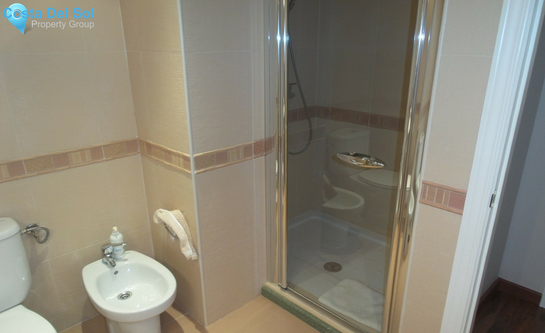 Middle Floor Apartment in Málaga-1559760