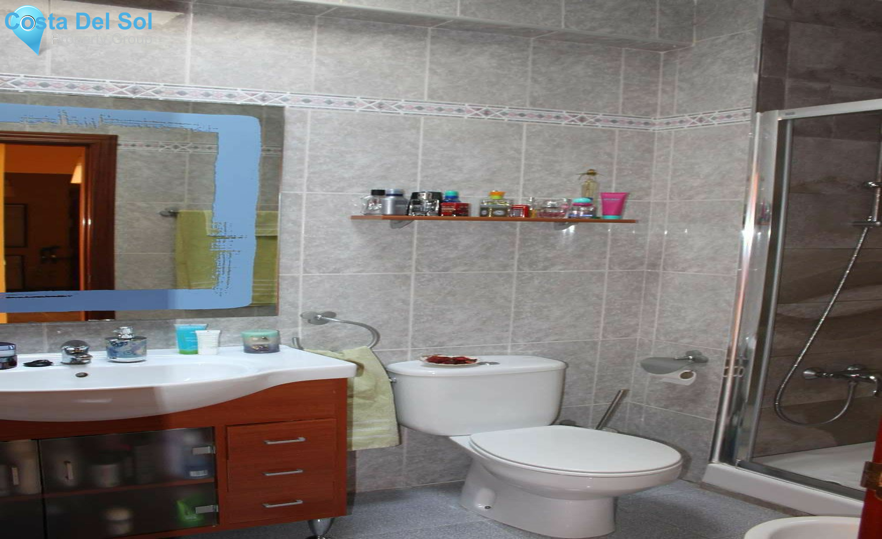 Middle Floor Apartment in Málaga-1535682