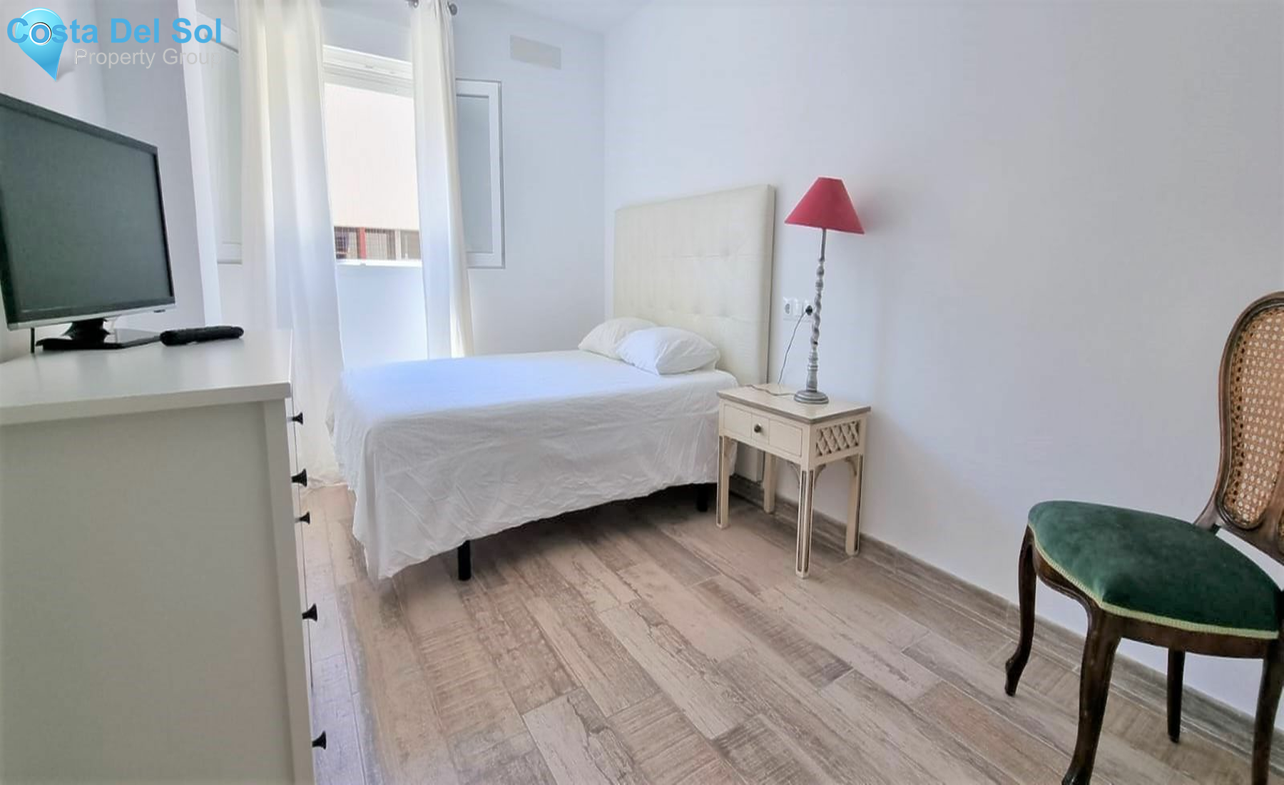 Middle Floor Apartment in Málaga-1548888