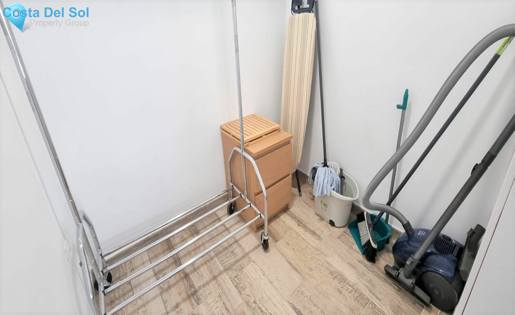 Middle Floor Apartment in Málaga-1548889