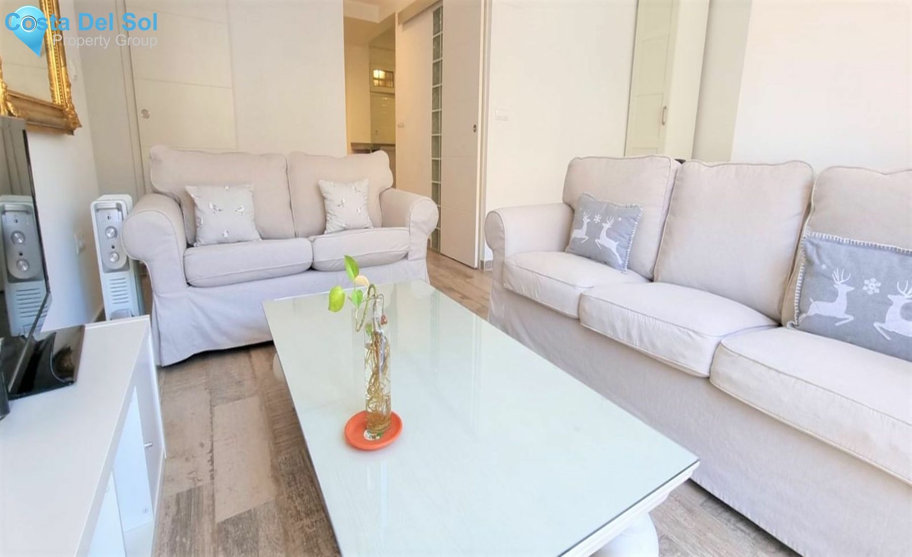 Middle Floor Apartment in Málaga-1548880