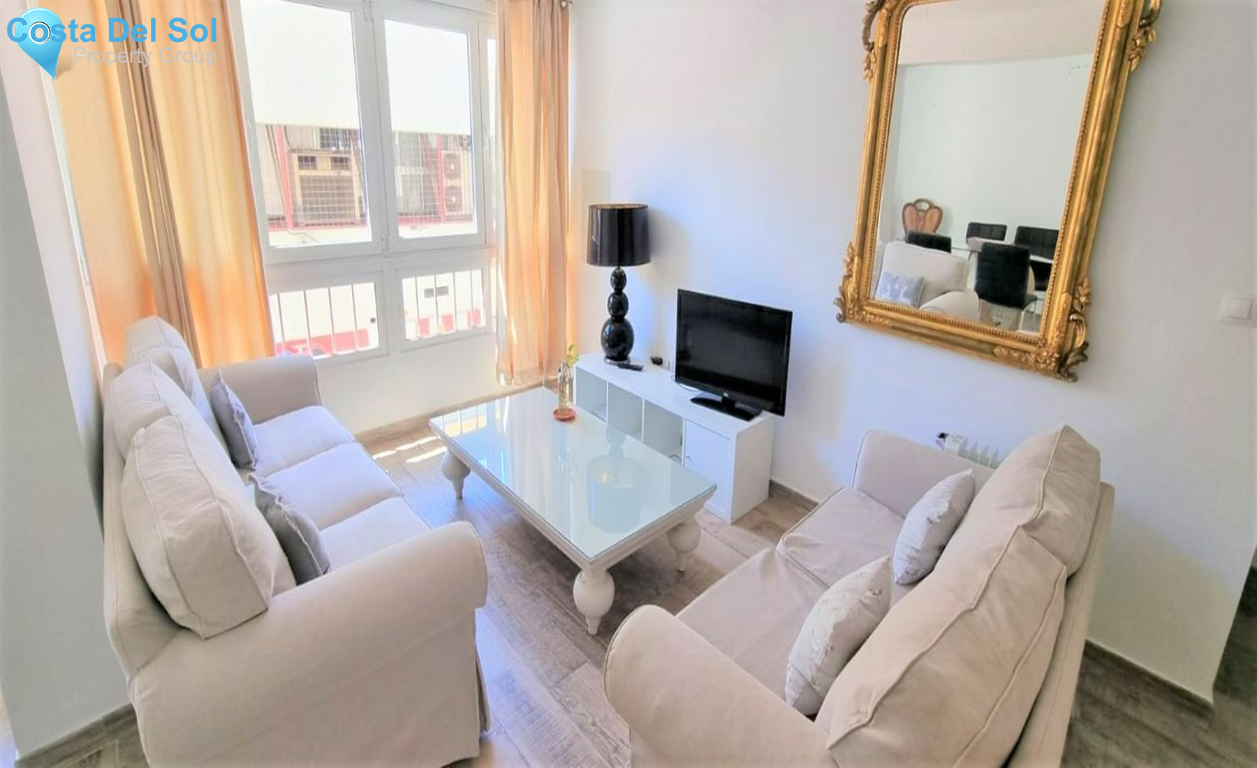 Middle Floor Apartment in Málaga-1548881