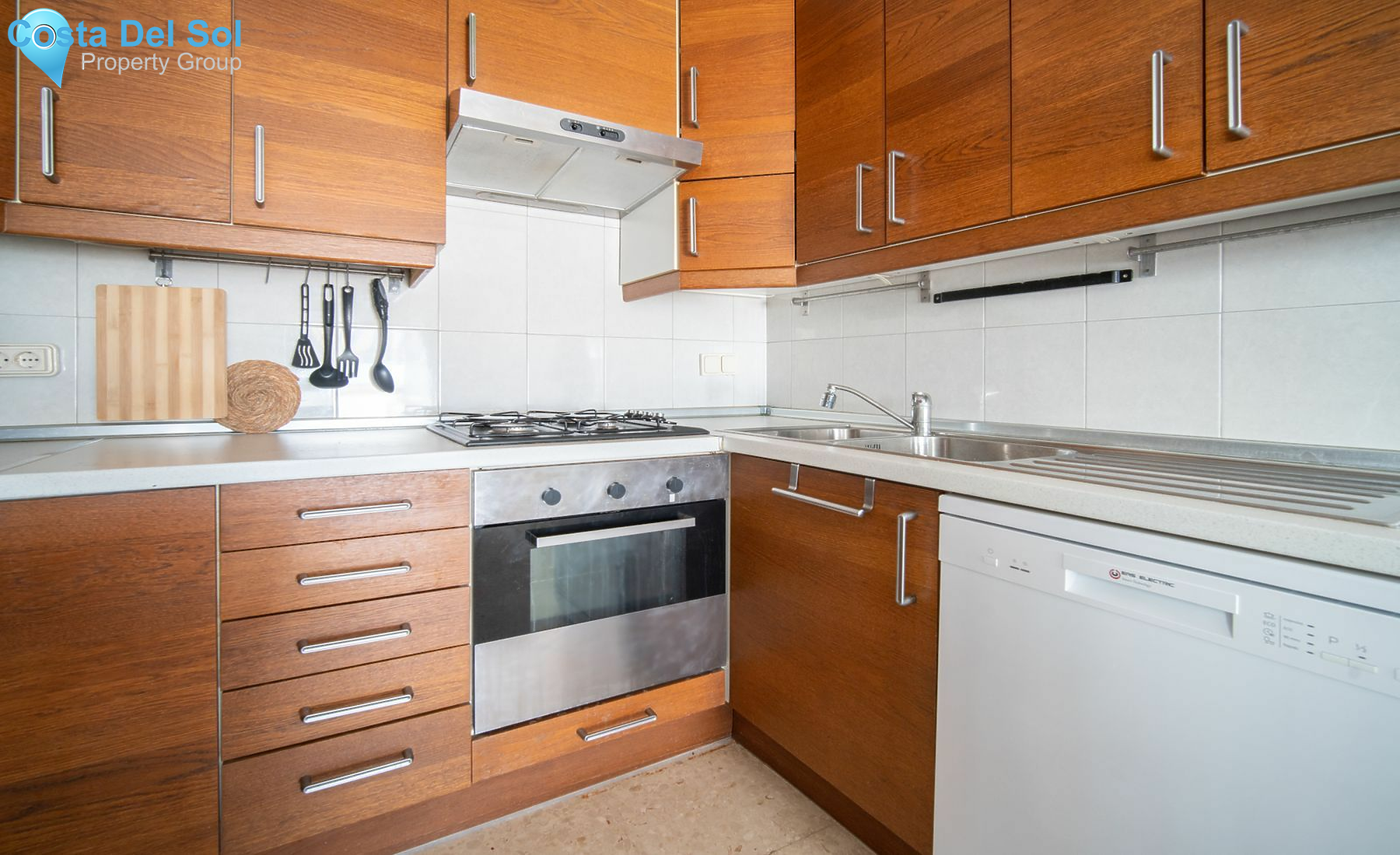 Middle Floor Apartment in Nerja-1512850