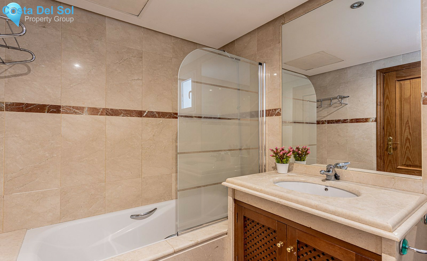 Middle Floor Apartment in New Golden Mile-1271469
