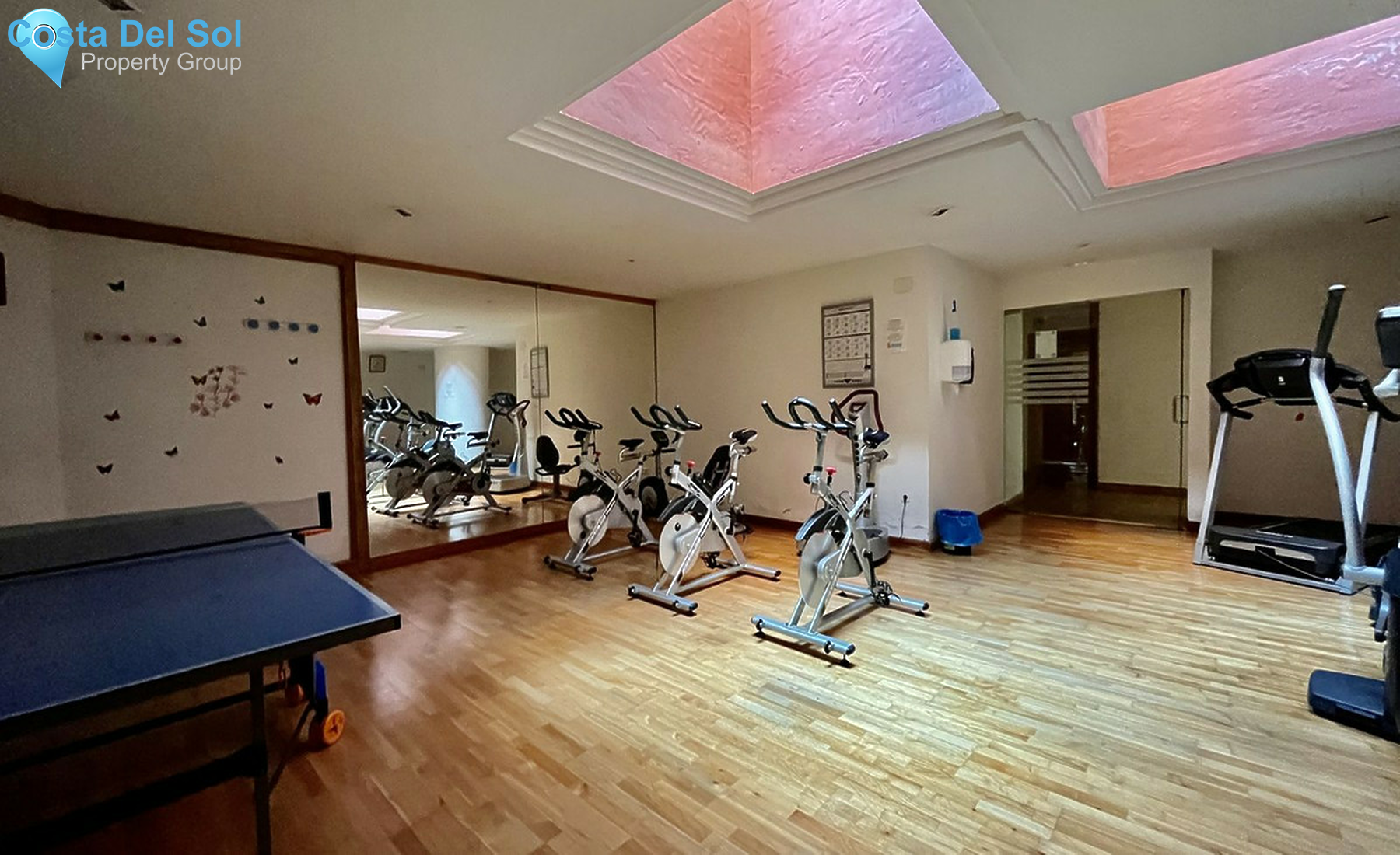 Middle Floor Apartment in New Golden Mile