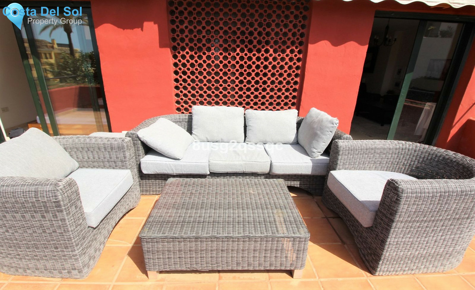 Middle Floor Apartment in New Golden Mile-1505490