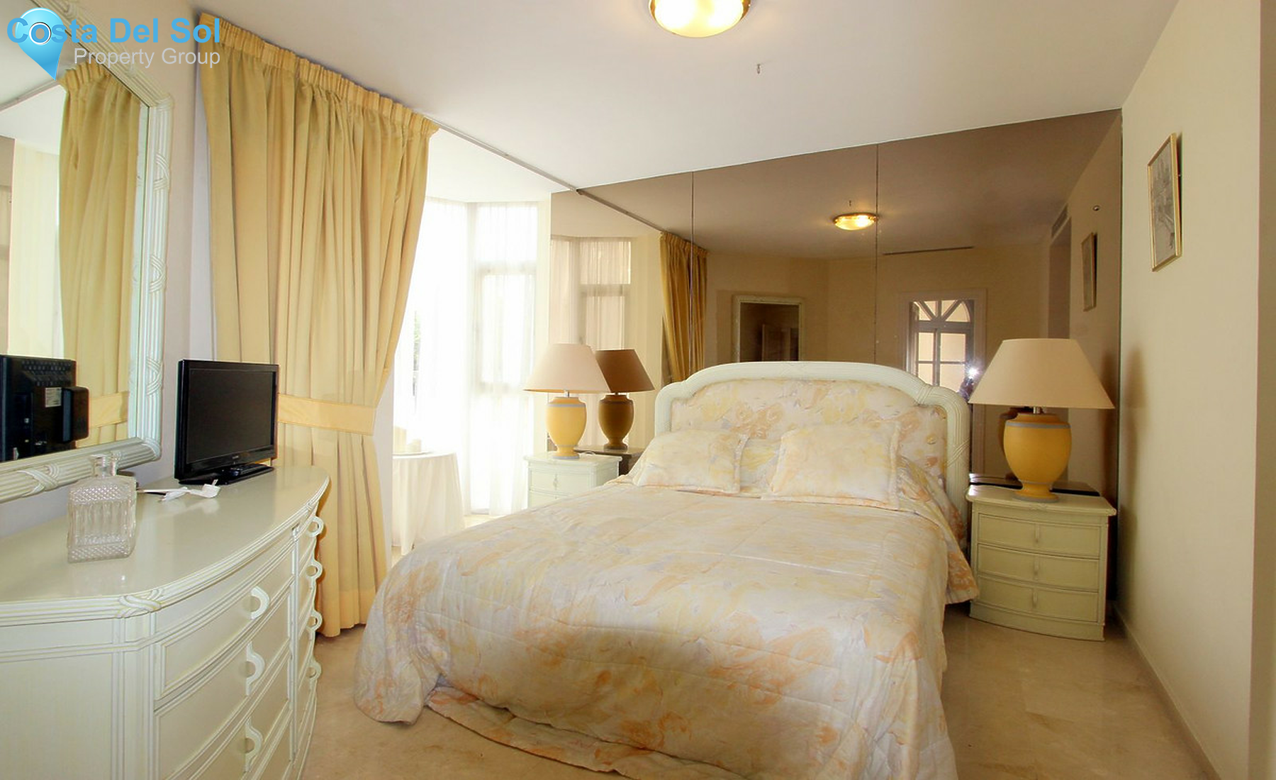 Middle Floor Apartment in New Golden Mile