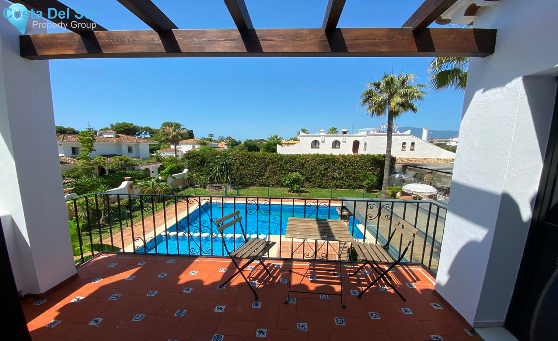 Middle Floor Apartment in New Golden Mile-1506975