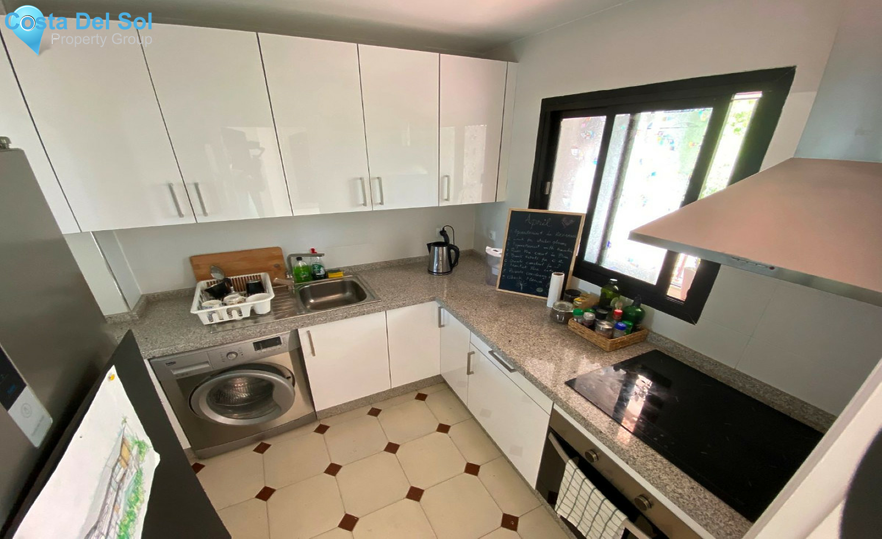 Middle Floor Apartment in New Golden Mile-1506981