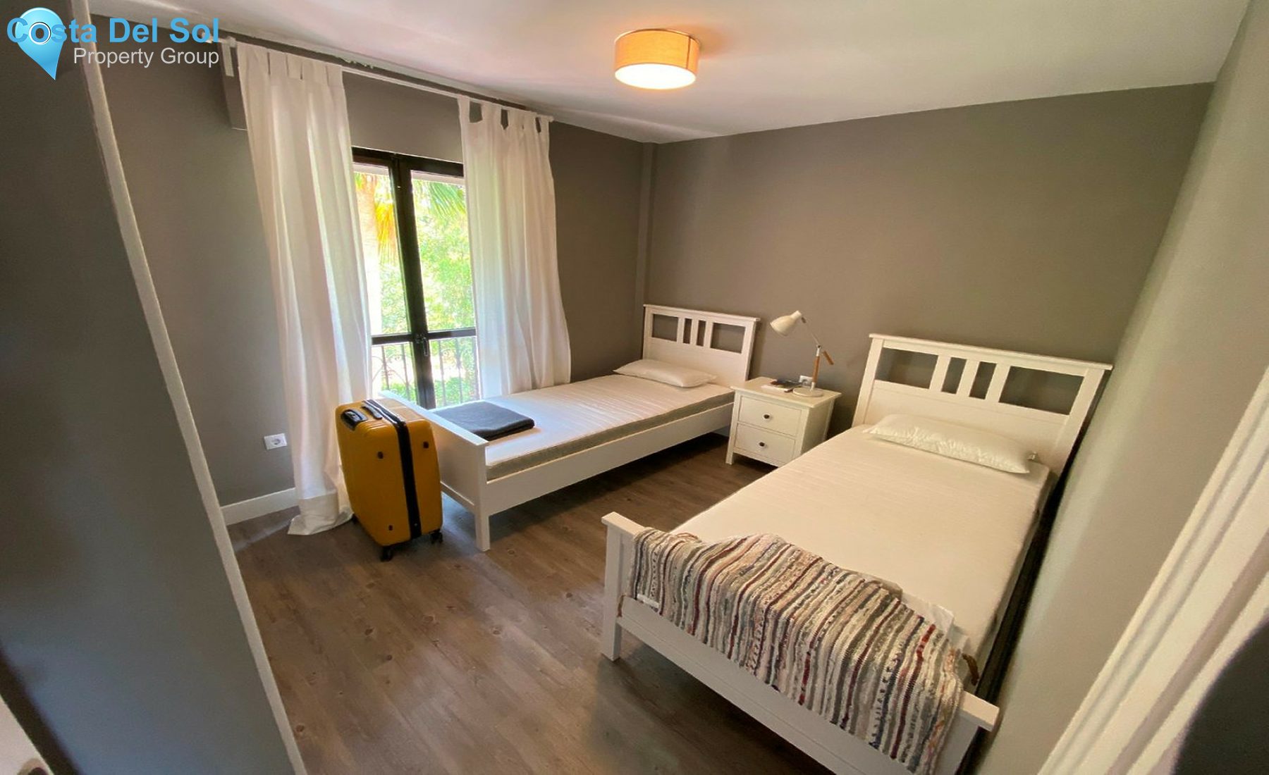 Middle Floor Apartment in New Golden Mile-1506970