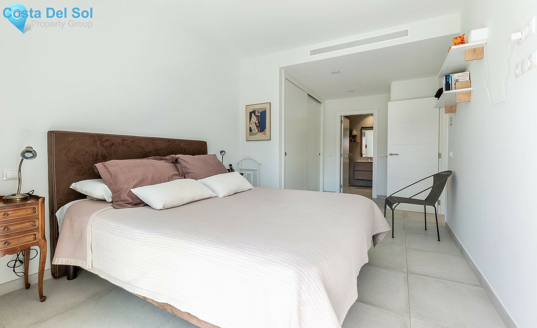 Middle Floor Apartment in New Golden Mile-1540329