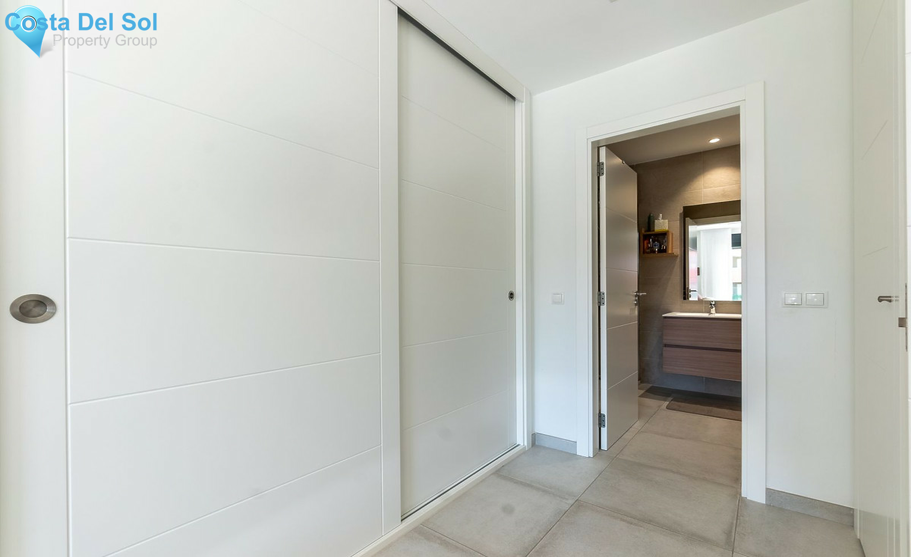 Middle Floor Apartment in New Golden Mile-1540331