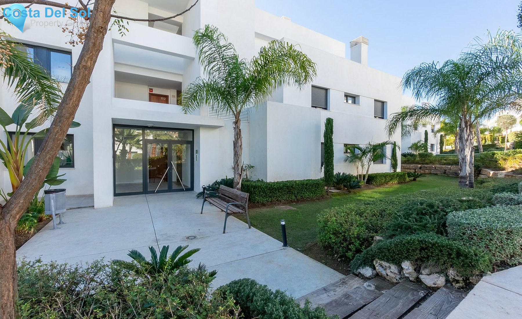 Middle Floor Apartment in New Golden Mile-1540317