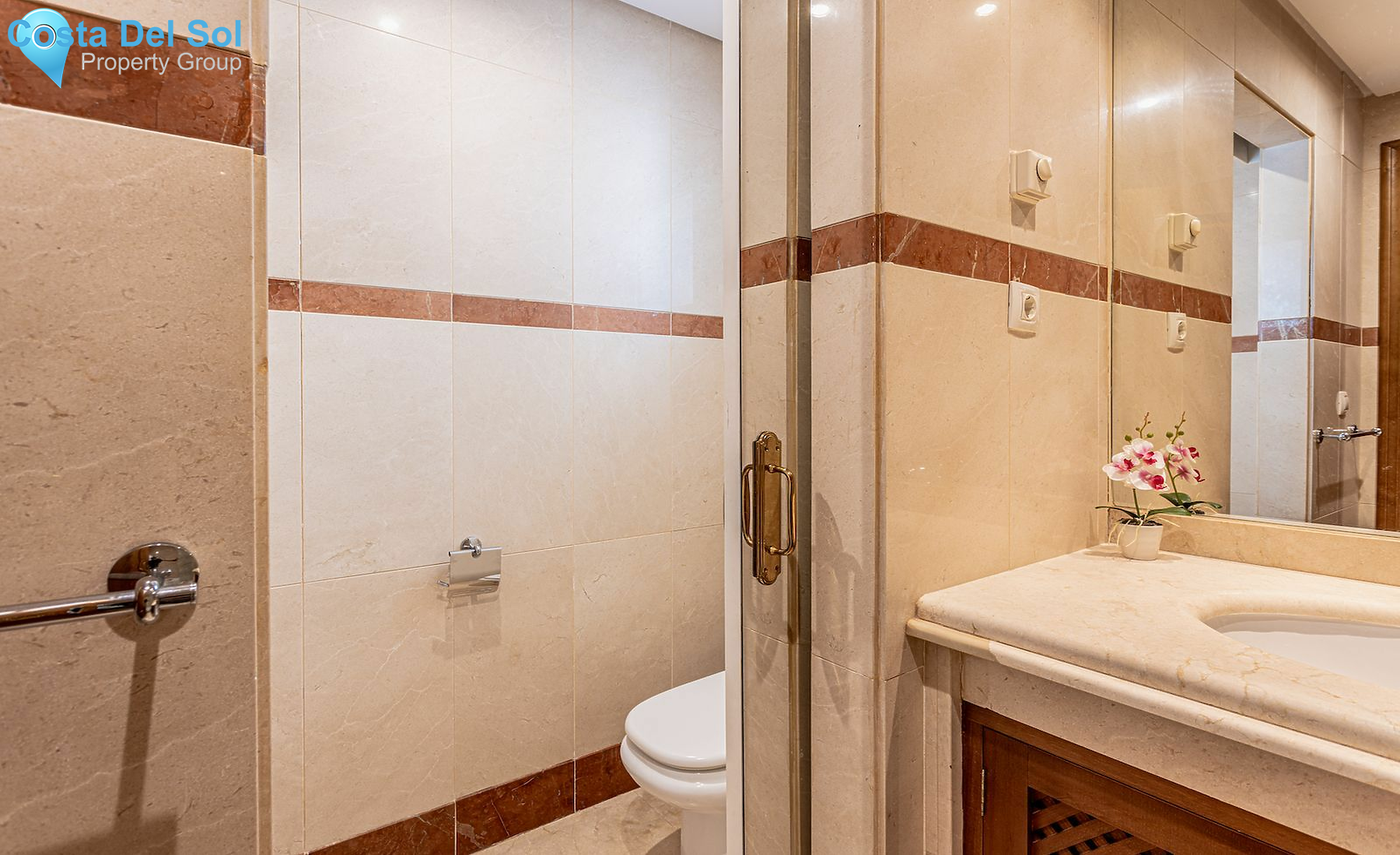 Middle Floor Apartment in New Golden Mile-1135342