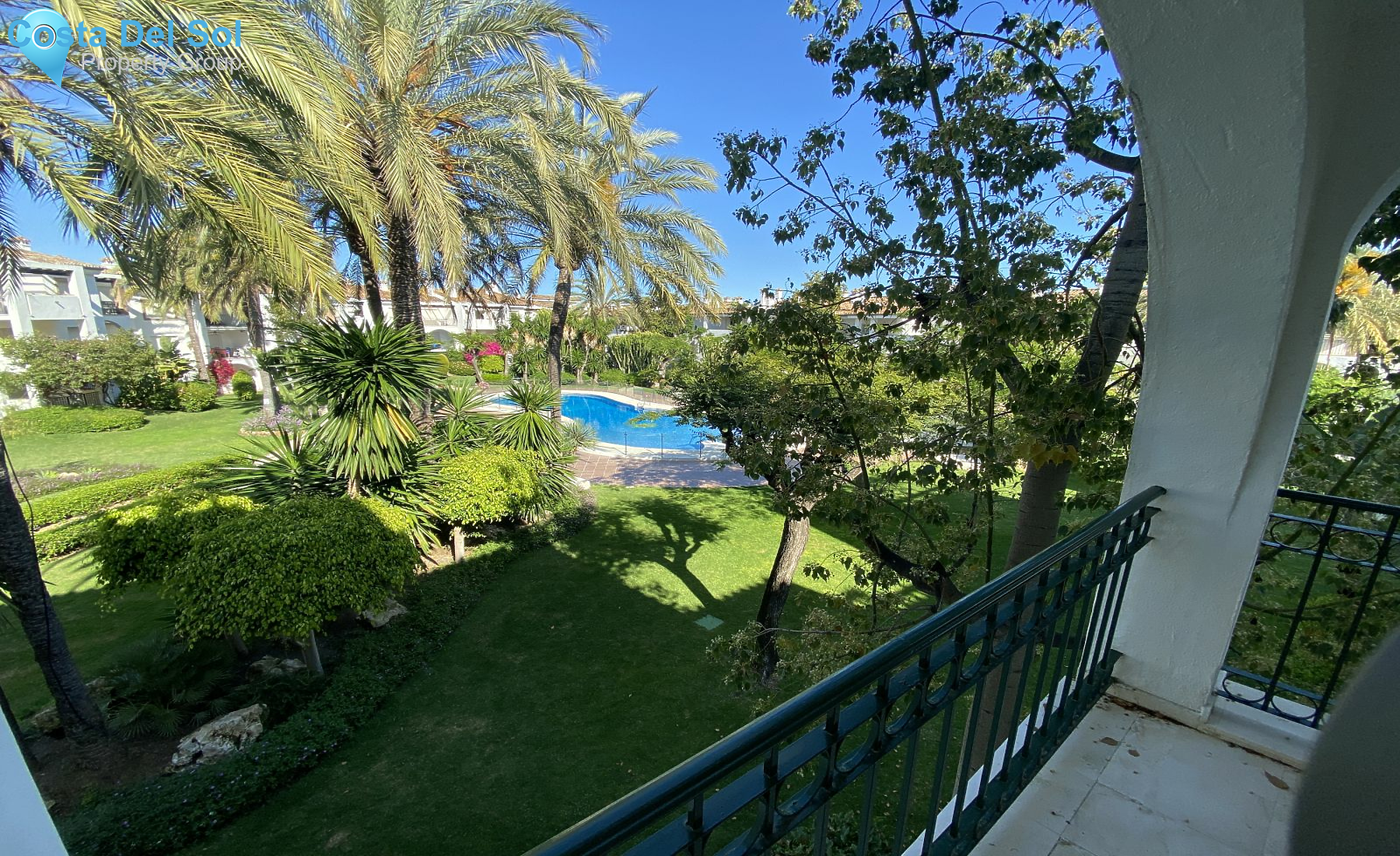 Middle Floor Apartment in New Golden Mile-1163332