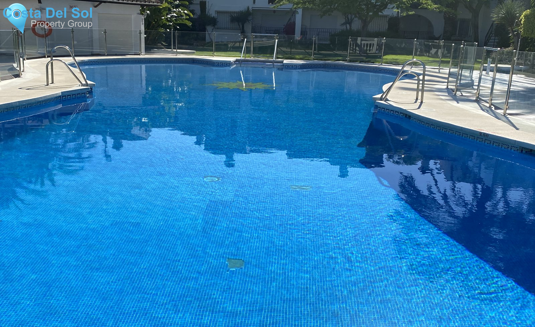 Middle Floor Apartment in New Golden Mile-1163335