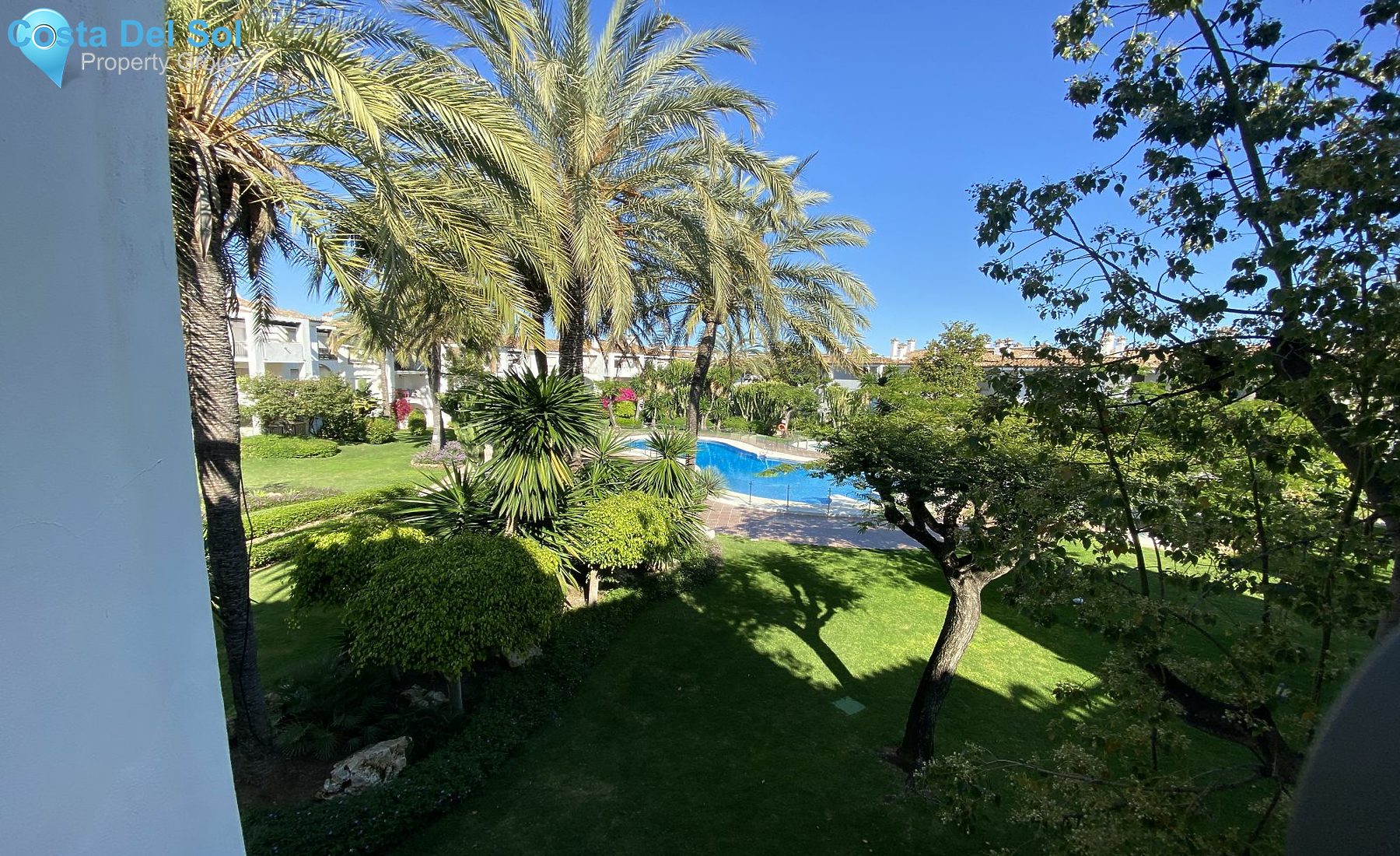 Middle Floor Apartment in New Golden Mile-1163339