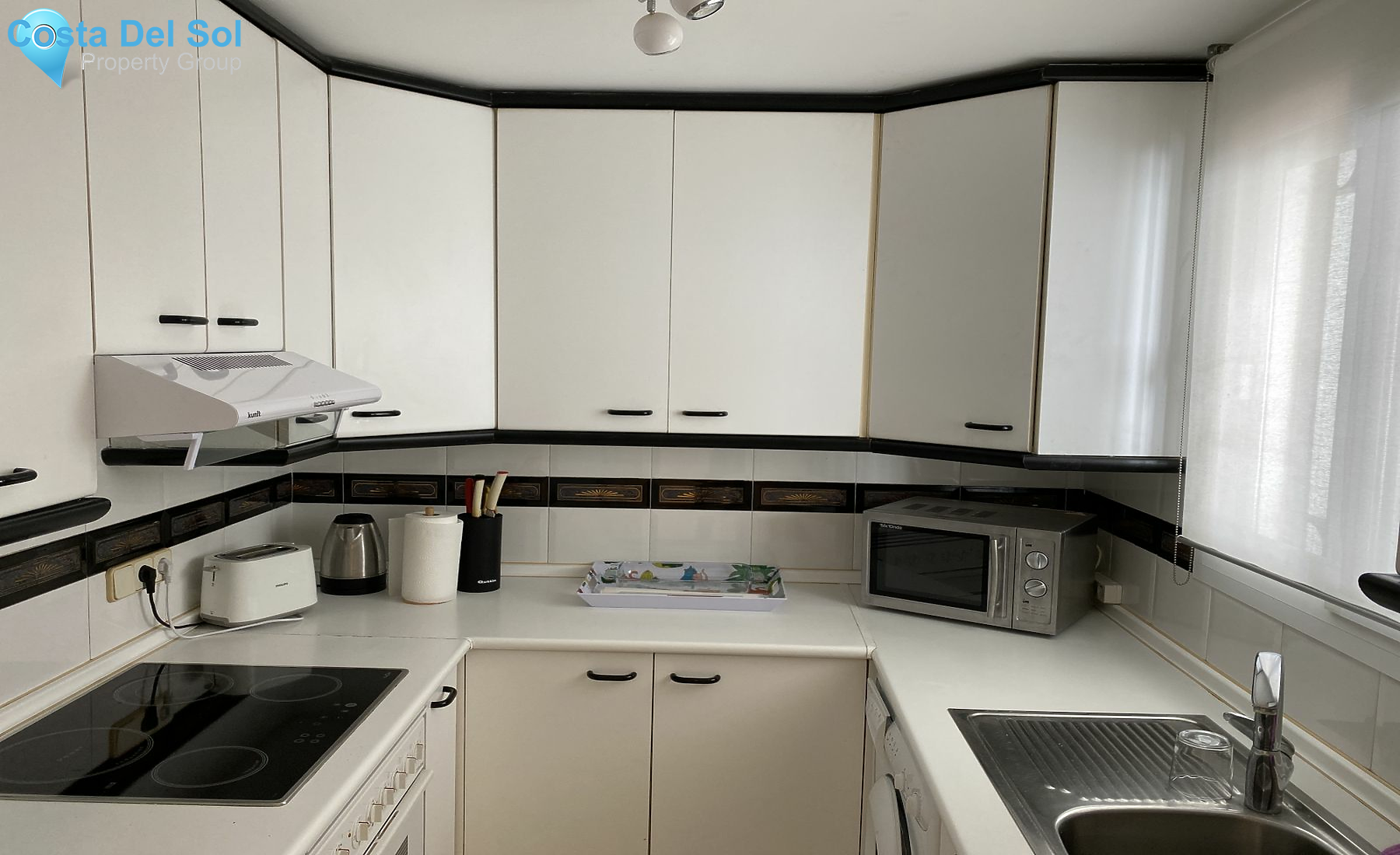 Middle Floor Apartment in New Golden Mile-1163325