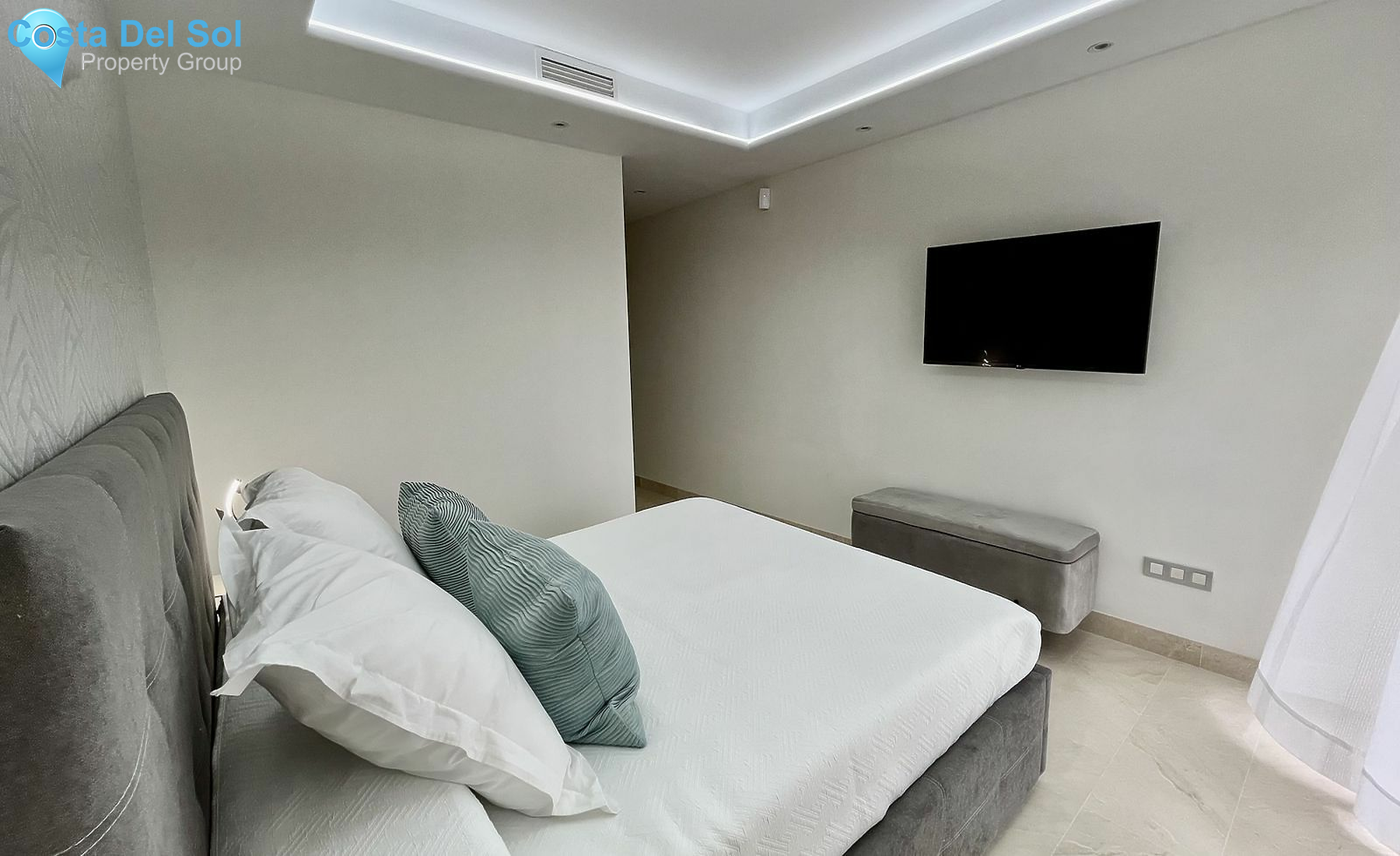 Middle Floor Apartment in New Golden Mile-1180446