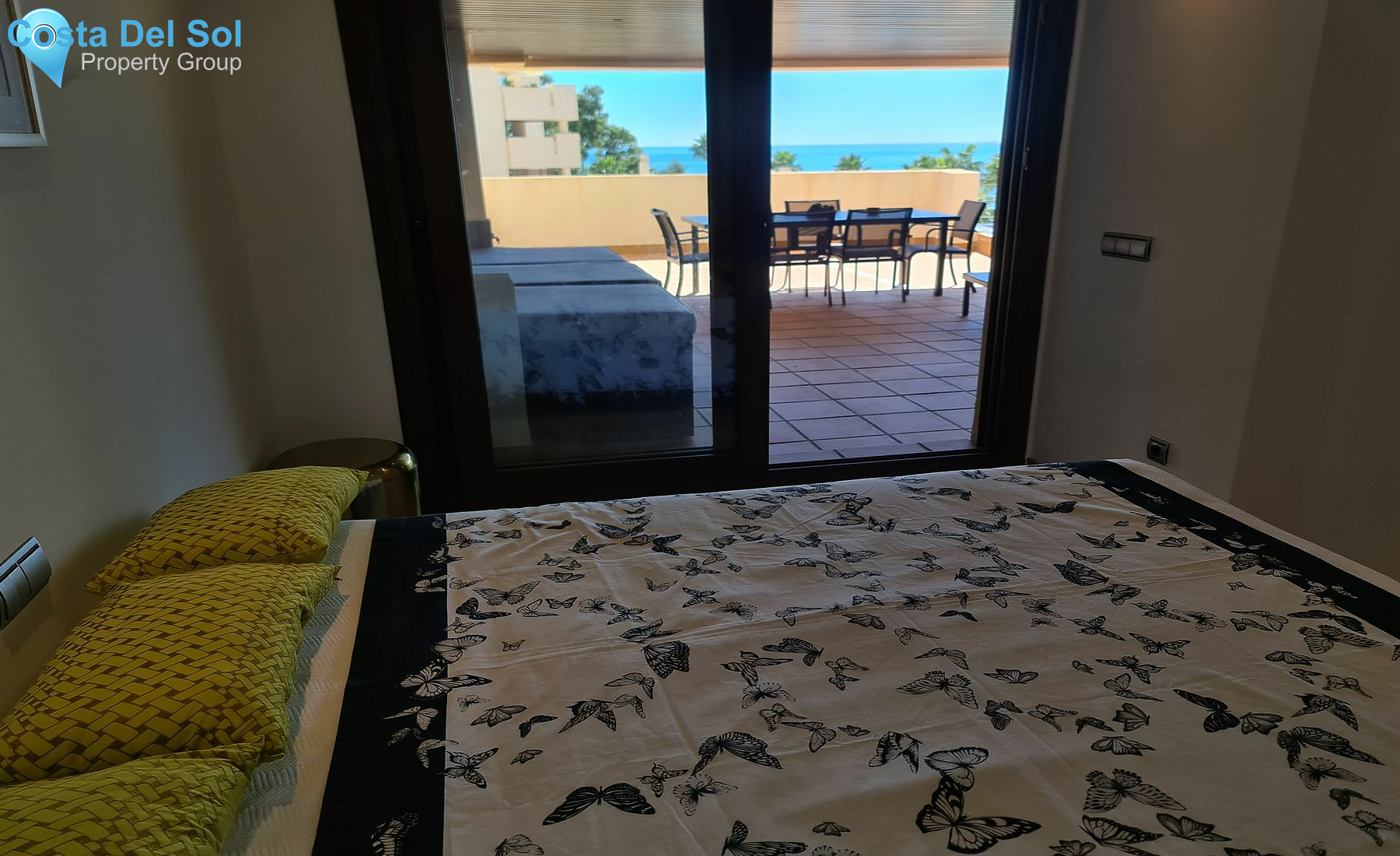 Middle Floor Apartment in New Golden Mile-1419374