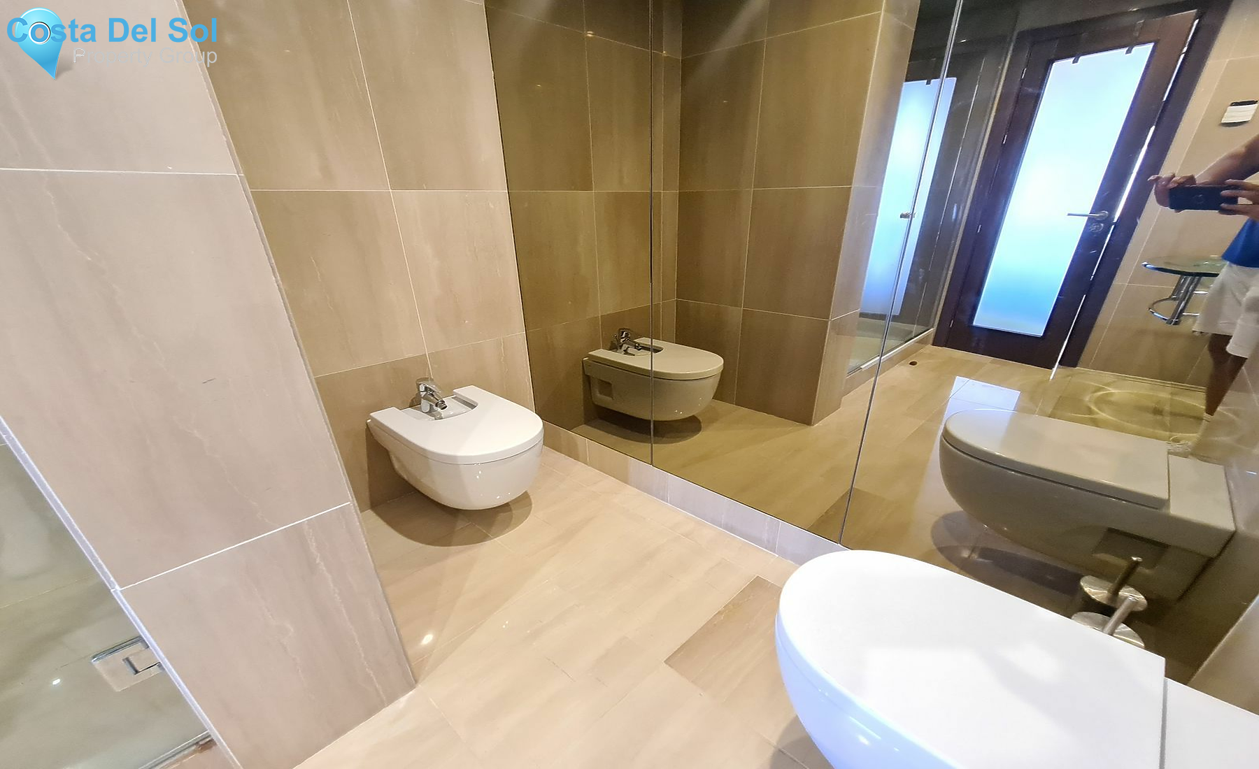 Middle Floor Apartment in New Golden Mile-1419367