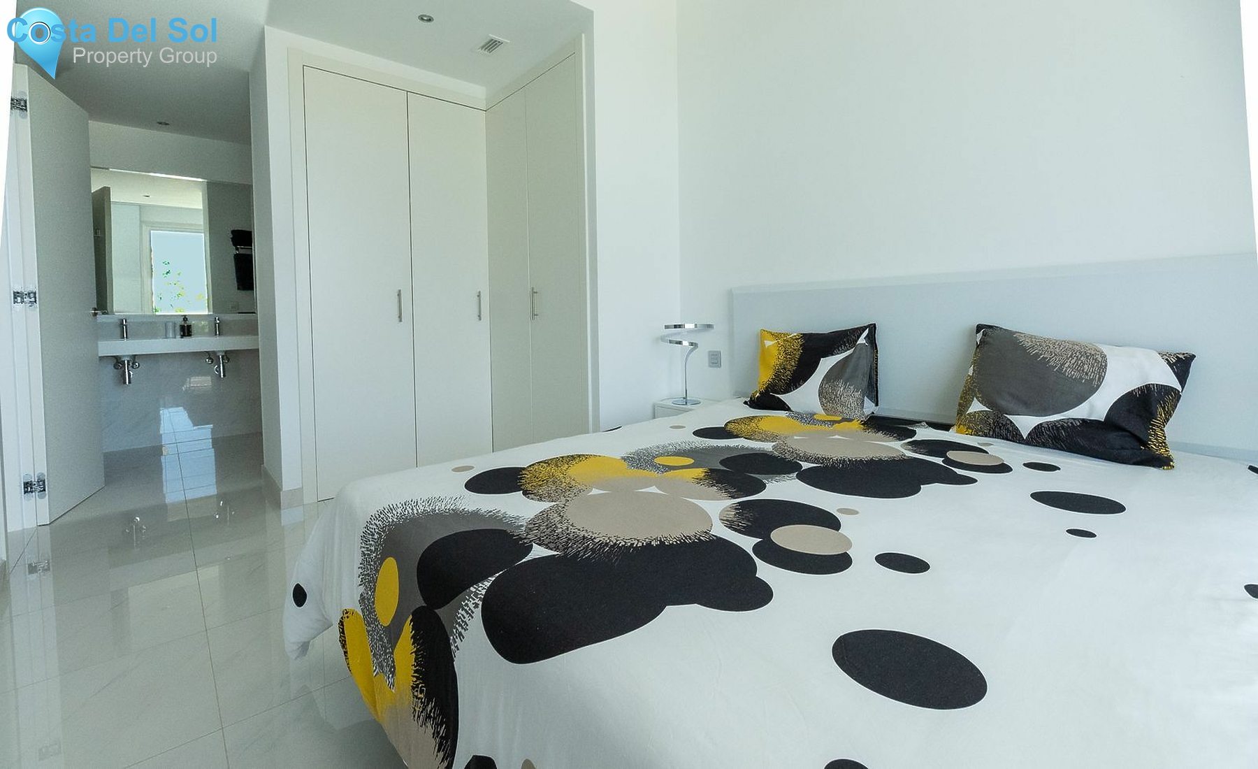 Middle Floor Apartment in New Golden Mile-1423681