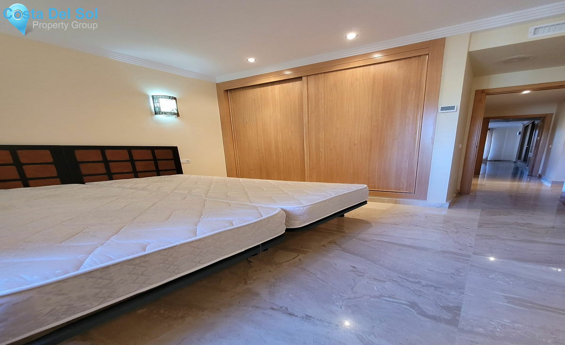 Middle Floor Apartment in New Golden Mile-1430548