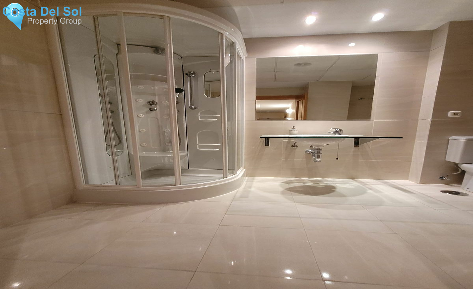 Middle Floor Apartment in New Golden Mile-1430550