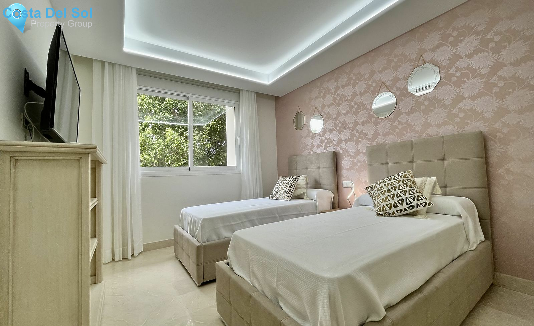 Middle Floor Apartment in New Golden Mile-1469734