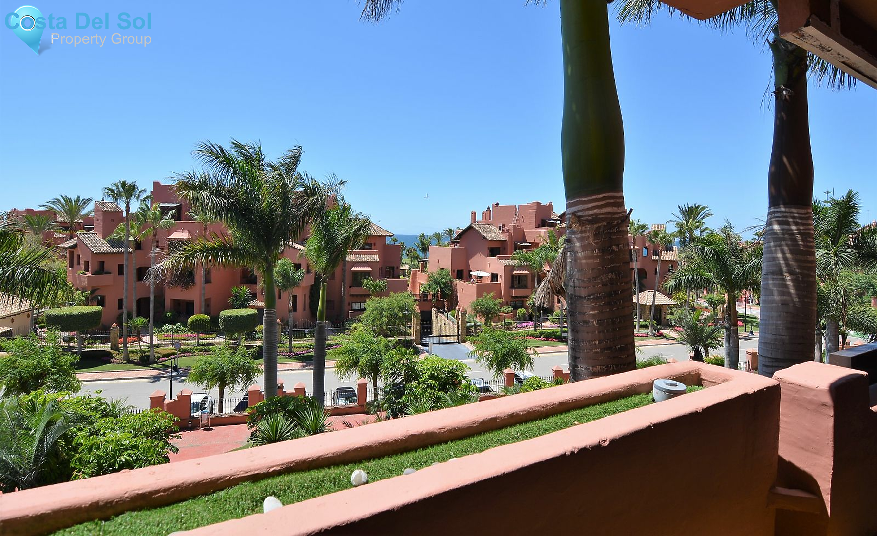 Middle Floor Apartment in New Golden Mile-1484137