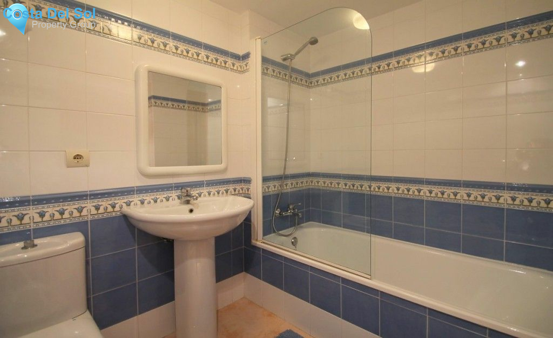 Middle Floor Apartment in New Golden Mile-1551513