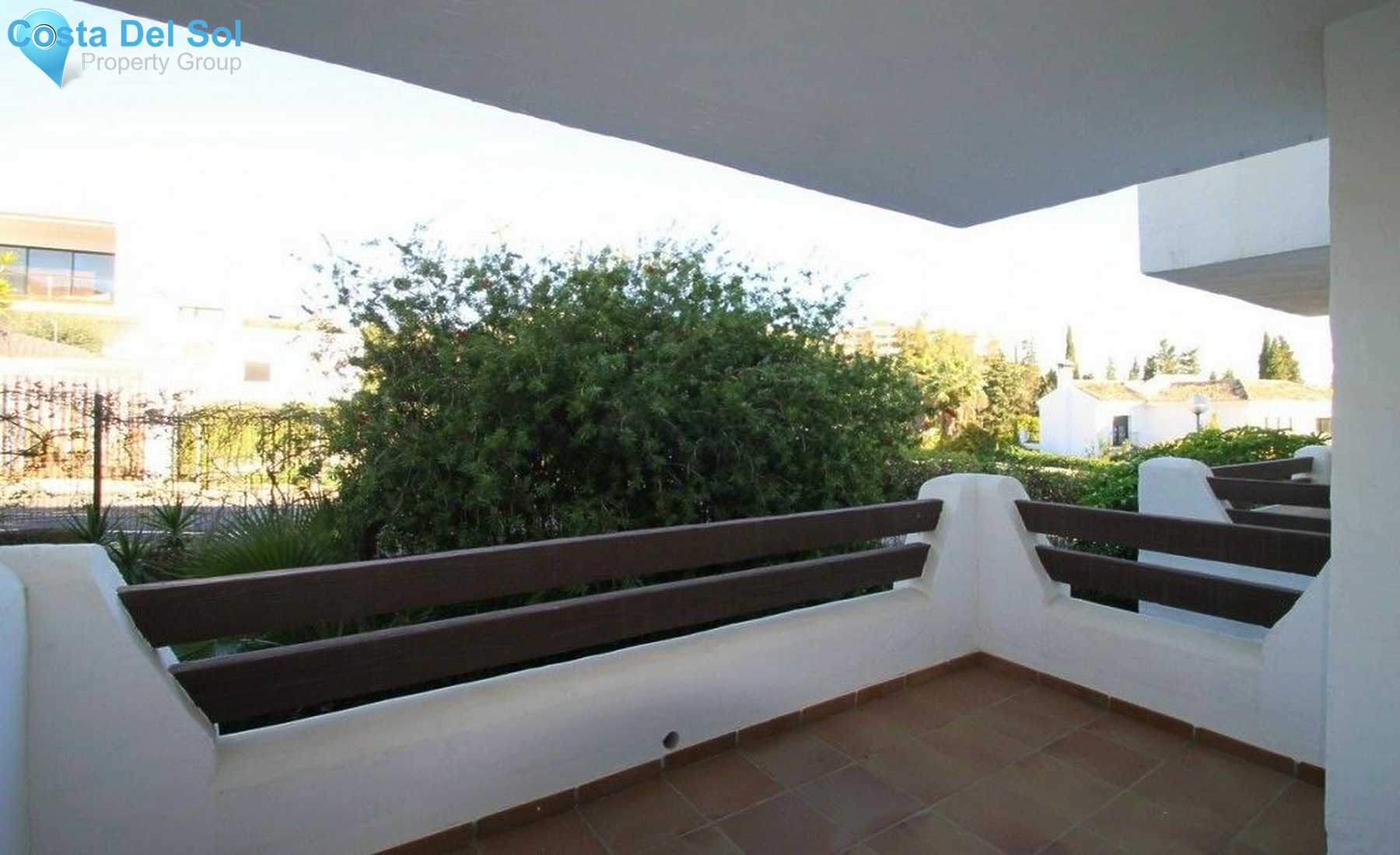 Middle Floor Apartment in New Golden Mile-1551515