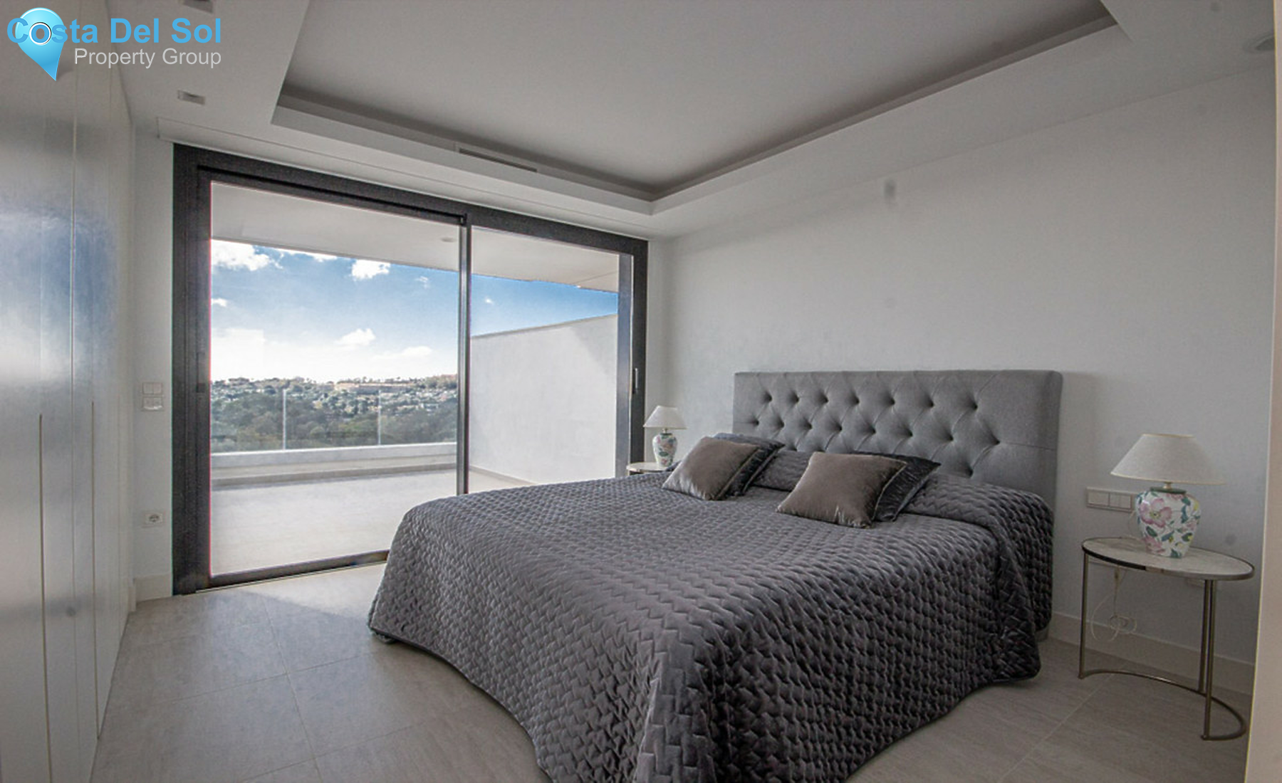 Middle Floor Apartment in Nueva Andalucía-720367