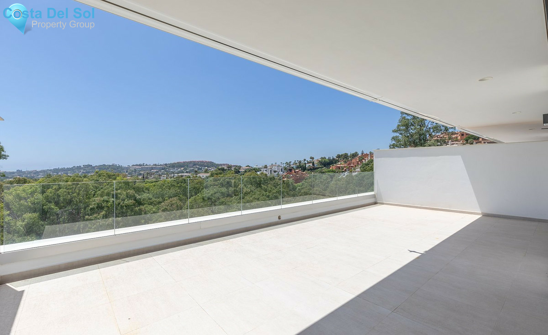 Middle Floor Apartment in Nueva Andalucía-1235944
