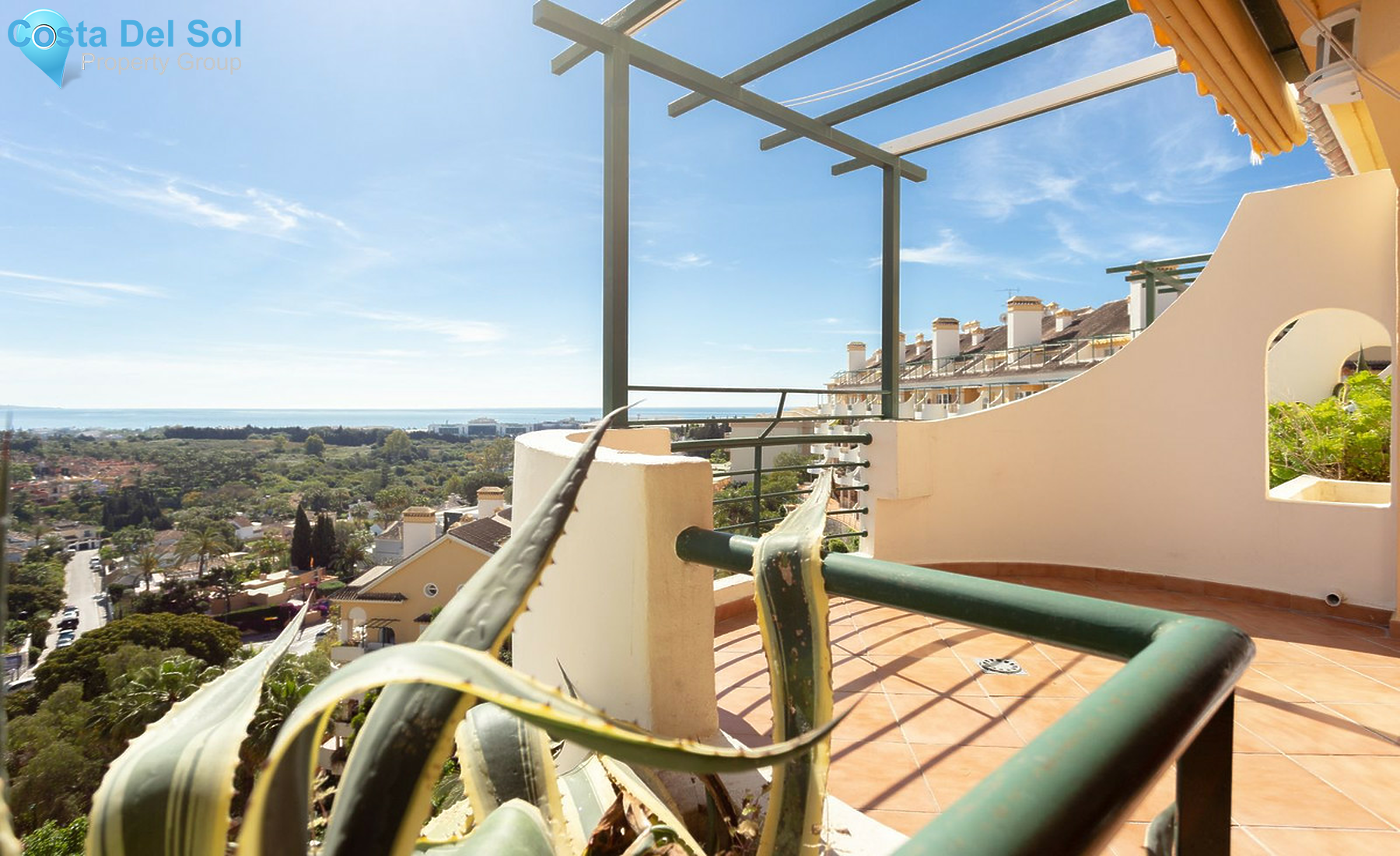 Middle Floor Apartment in Nueva Andalucía-1246257