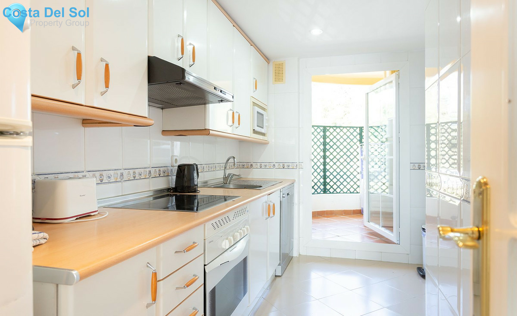 Middle Floor Apartment in Nueva Andalucía-1246263