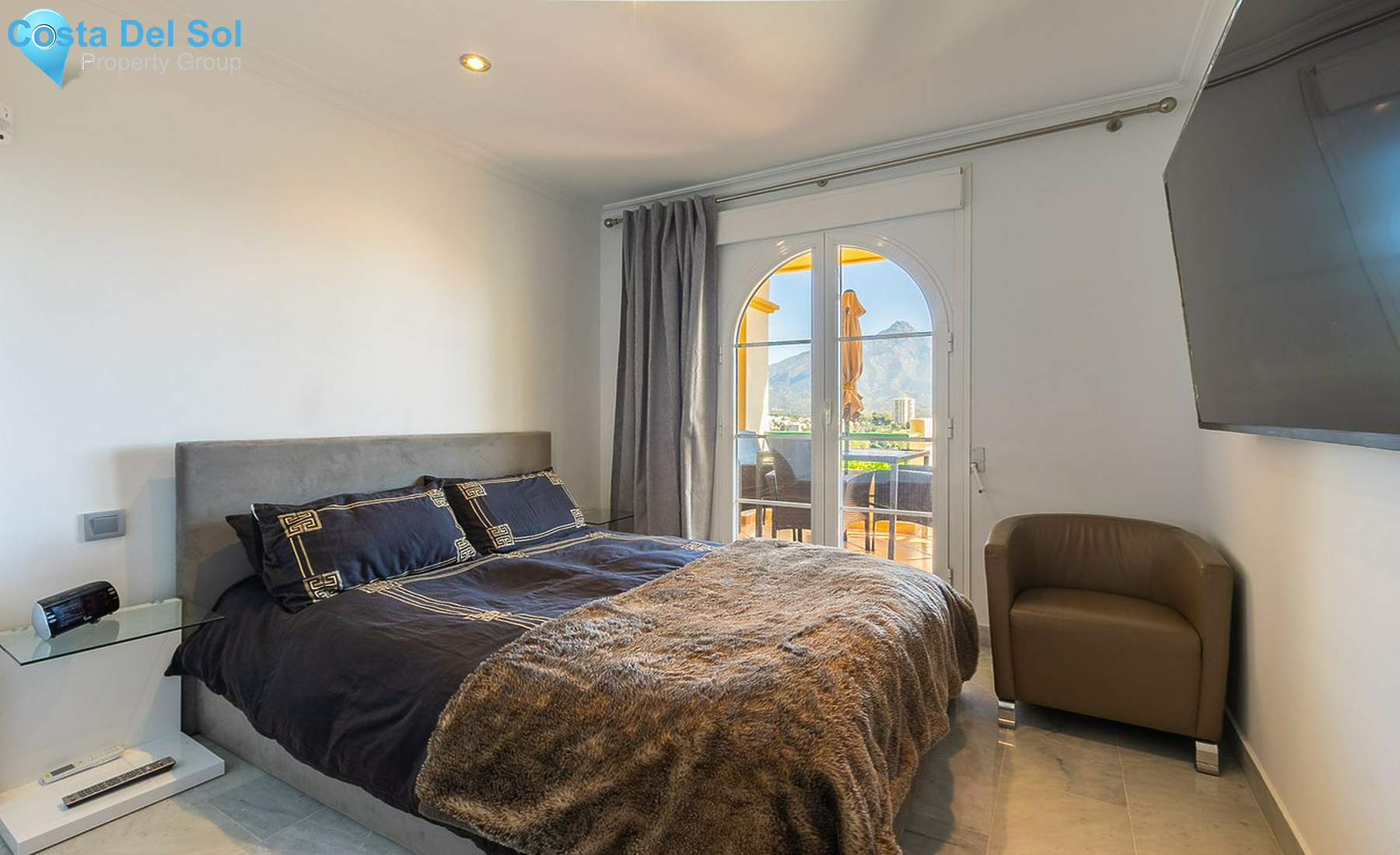 Middle Floor Apartment in Nueva Andalucía-1246284