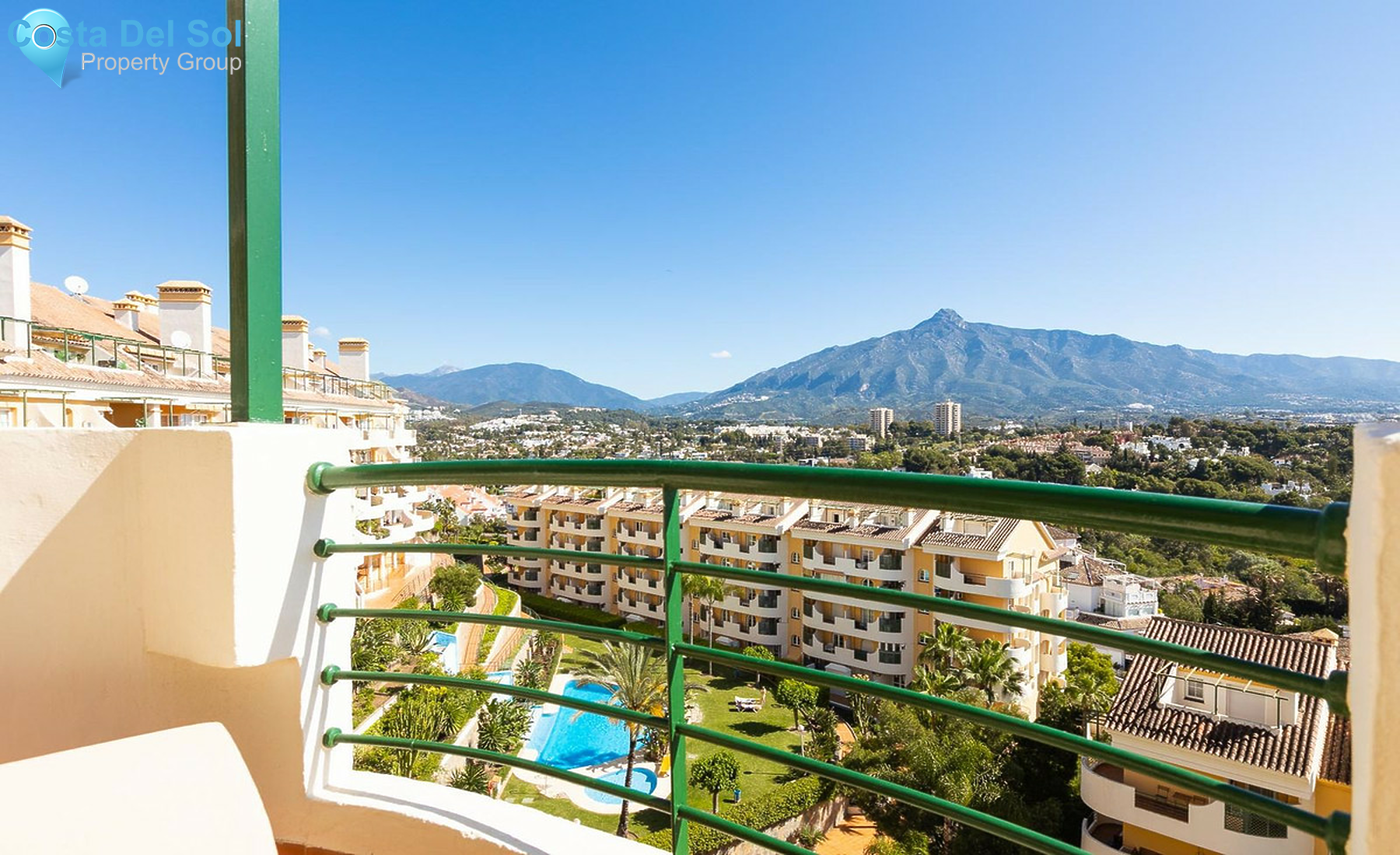 Middle Floor Apartment in Nueva Andalucía-1246292
