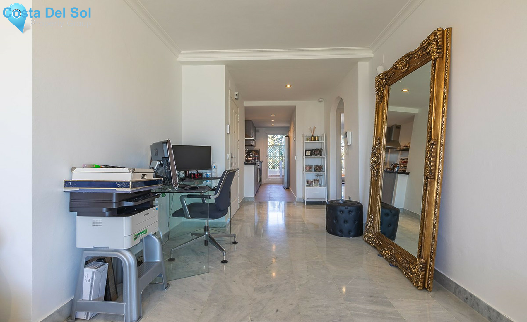 Middle Floor Apartment in Nueva Andalucía-1246277