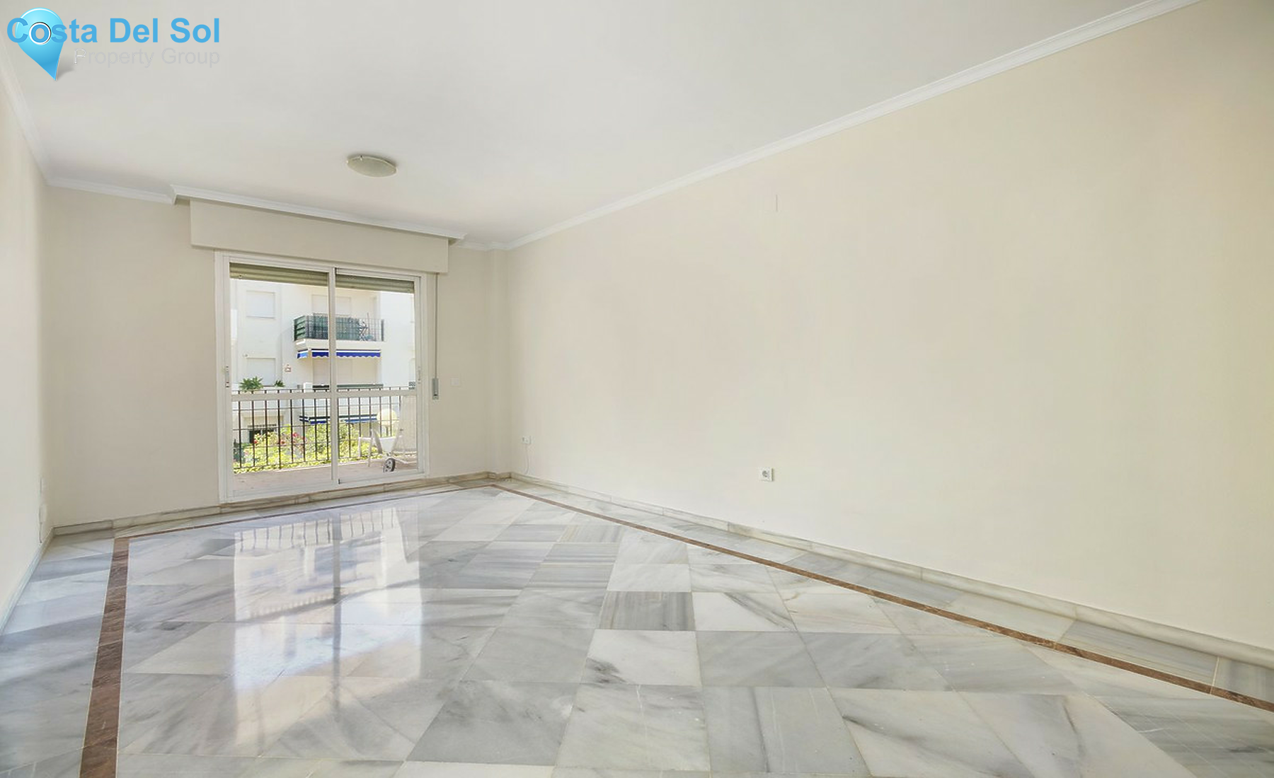 Middle Floor Apartment in Nueva Andalucía-1249031