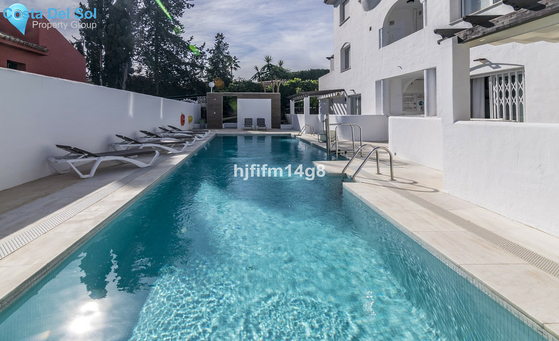 Middle Floor Apartment in Nueva Andalucía-1250850