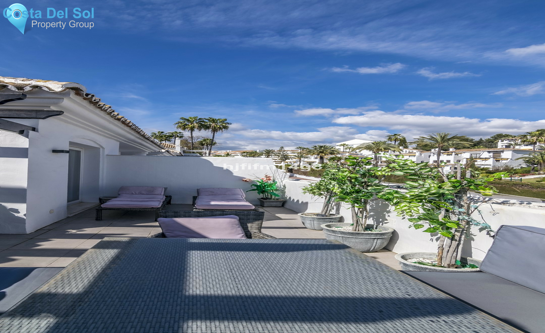 Middle Floor Apartment in Nueva Andalucía-1250851