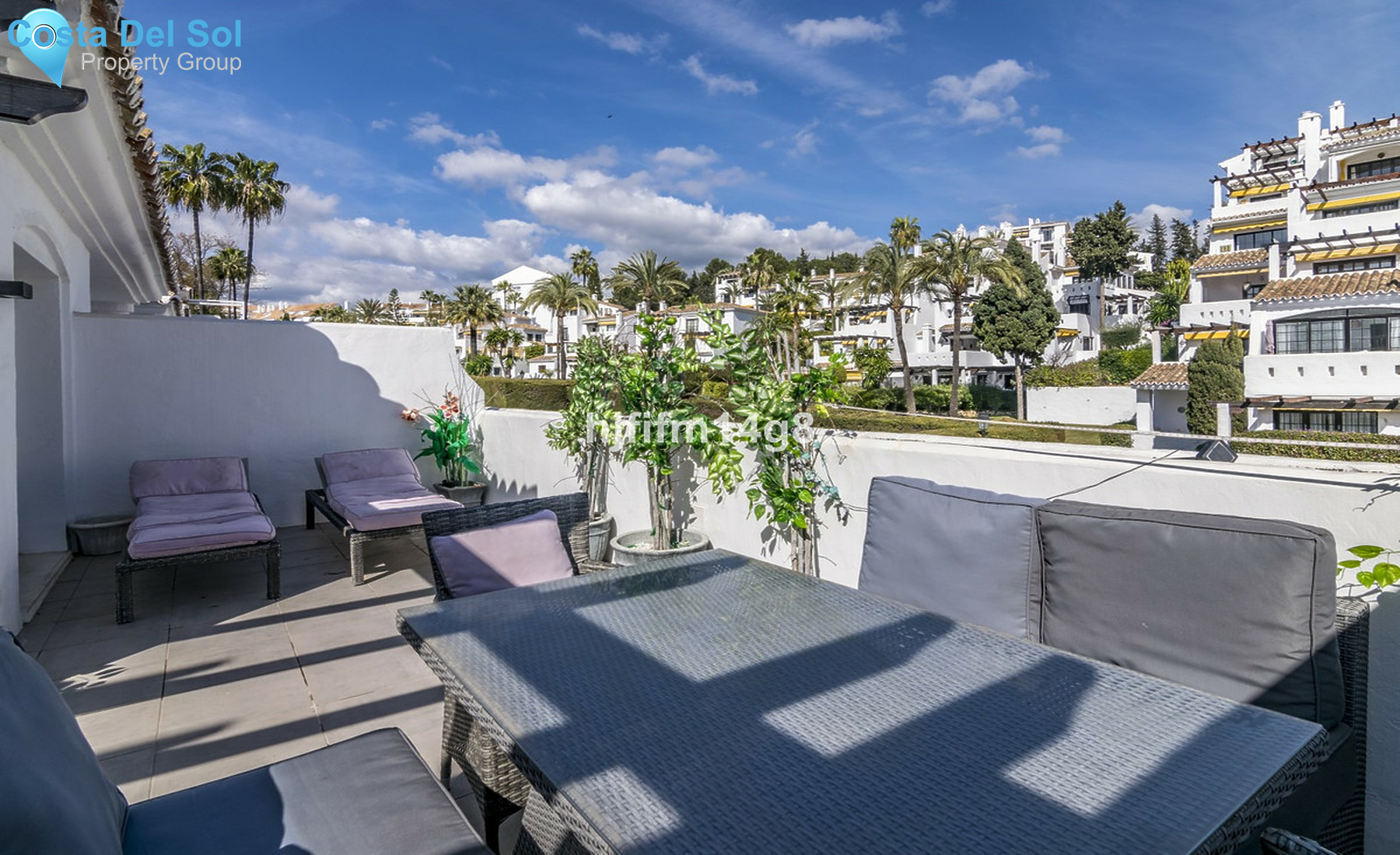 Middle Floor Apartment in Nueva Andalucía-1250835