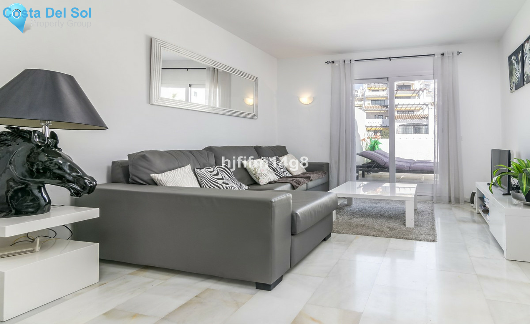 Middle Floor Apartment in Nueva Andalucía-1250837