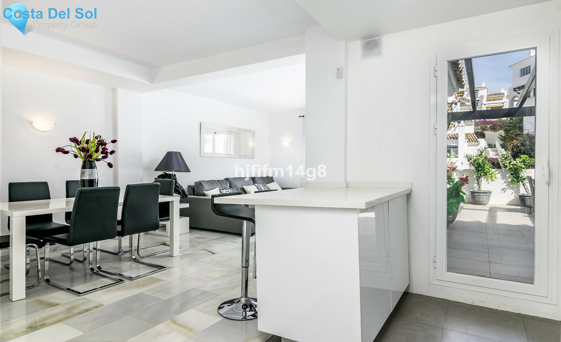 Middle Floor Apartment in Nueva Andalucía-1250838