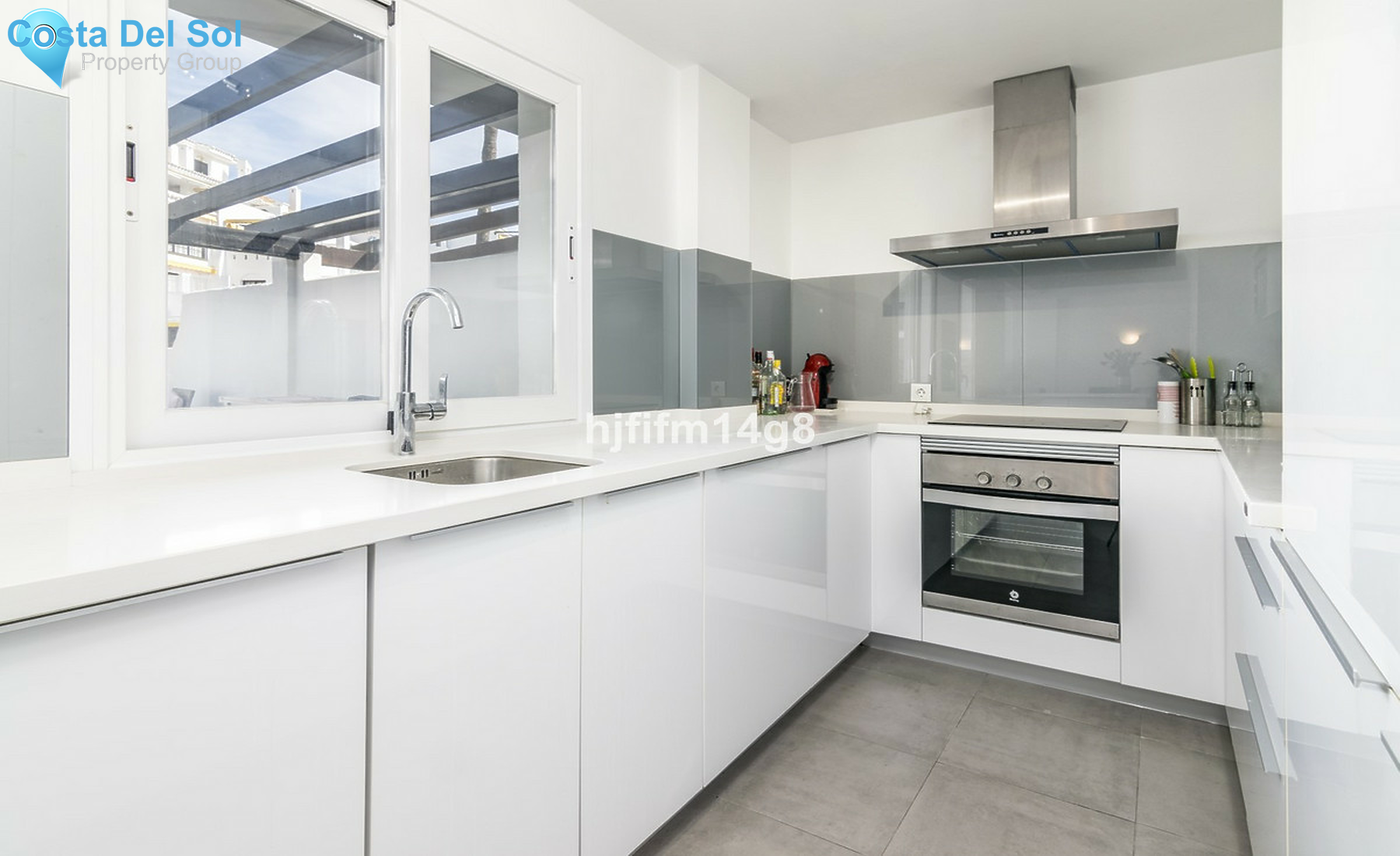 Middle Floor Apartment in Nueva Andalucía-1250839