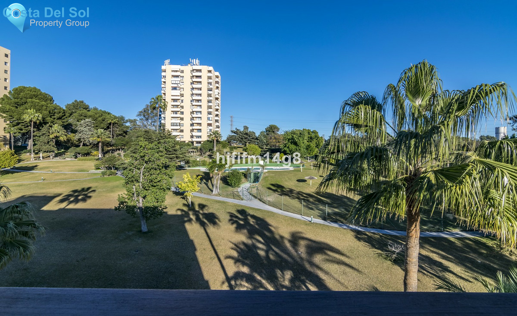 Middle Floor Apartment in Nueva Andalucía-1251101